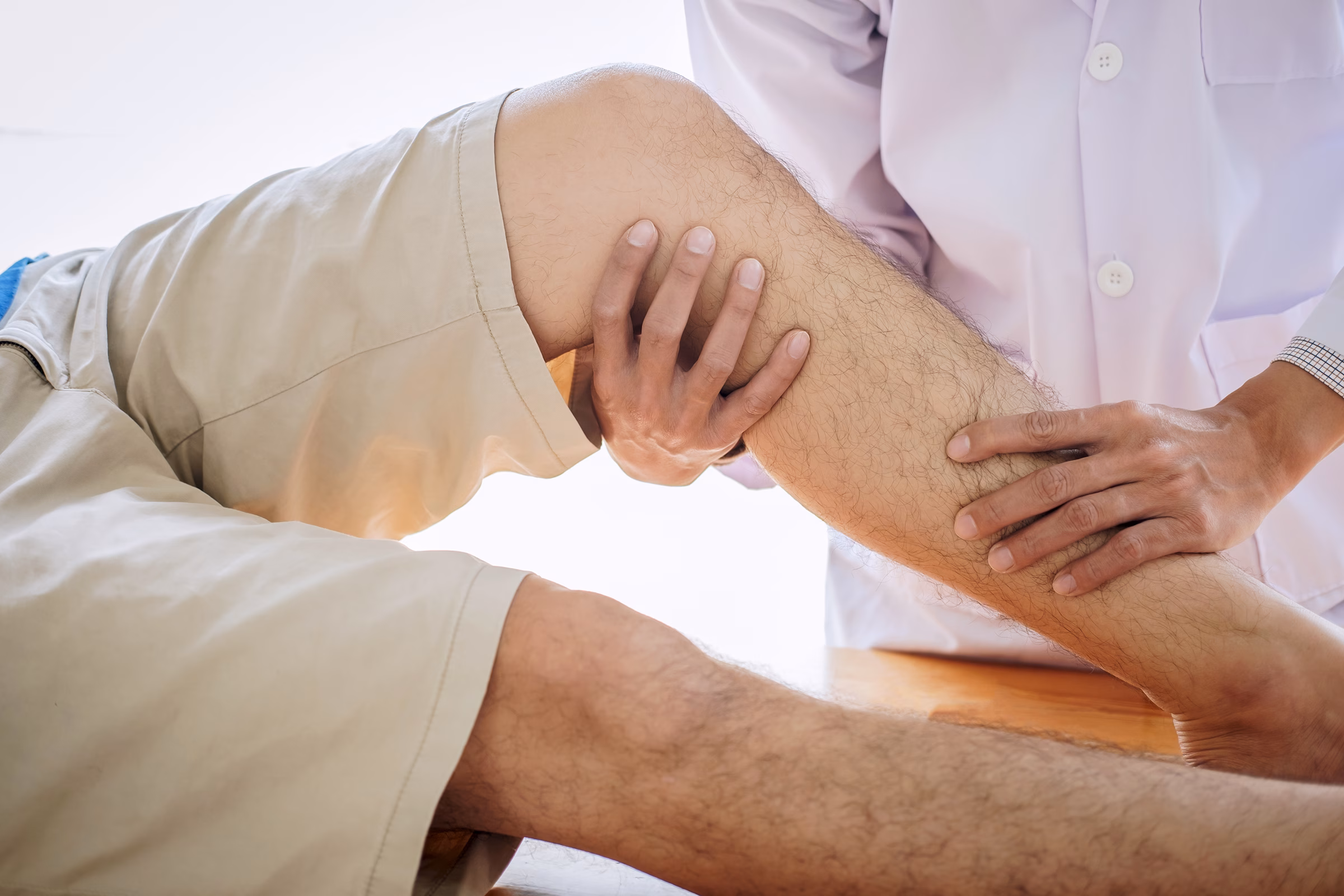 doctor physiotherapist assisting a male patient wh 2026 01 05 05 44 42 utc converted